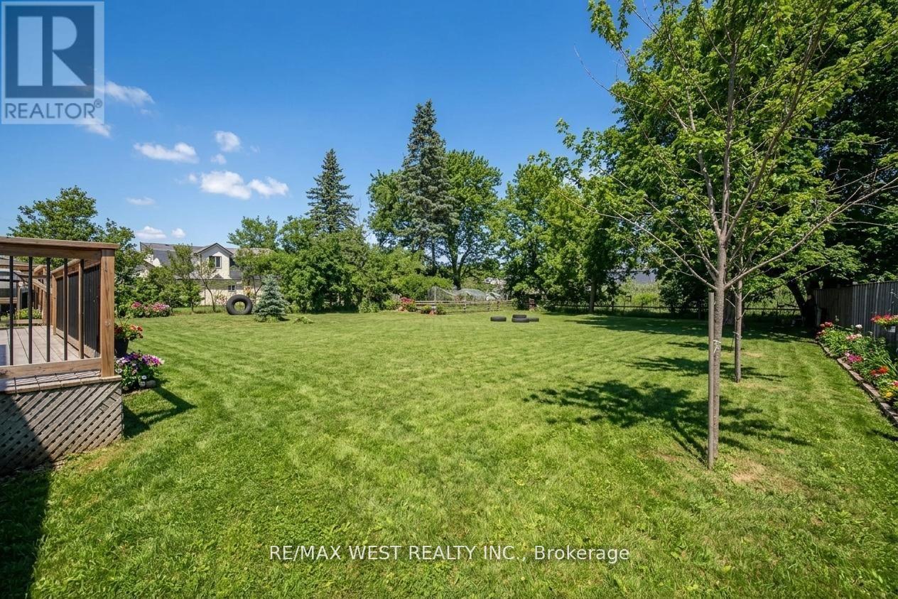 19113 Highway 48 Property Photo 10