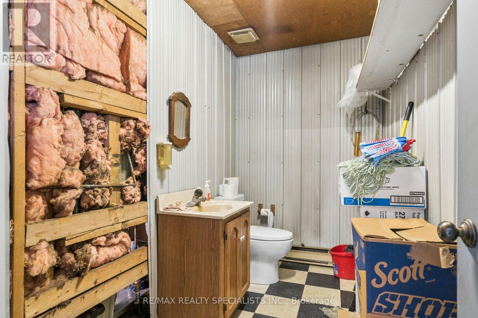 2698 Tottenham Road Property Photo 9