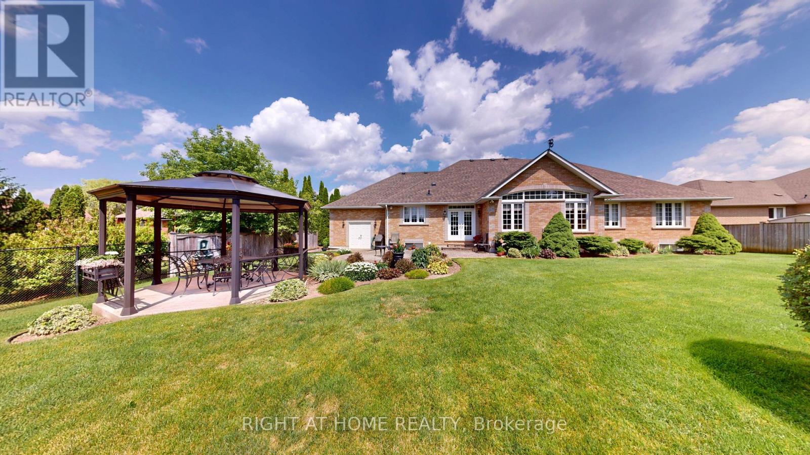 35 Golfview Boulevard Property Photo 4