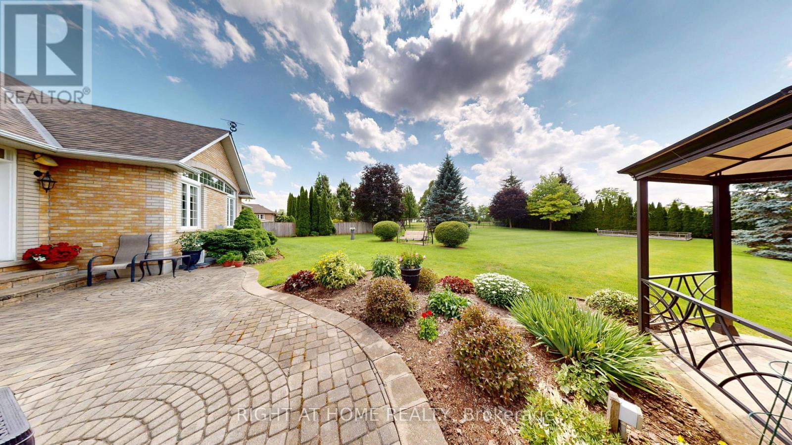 35 Golfview Boulevard Property Photo 5