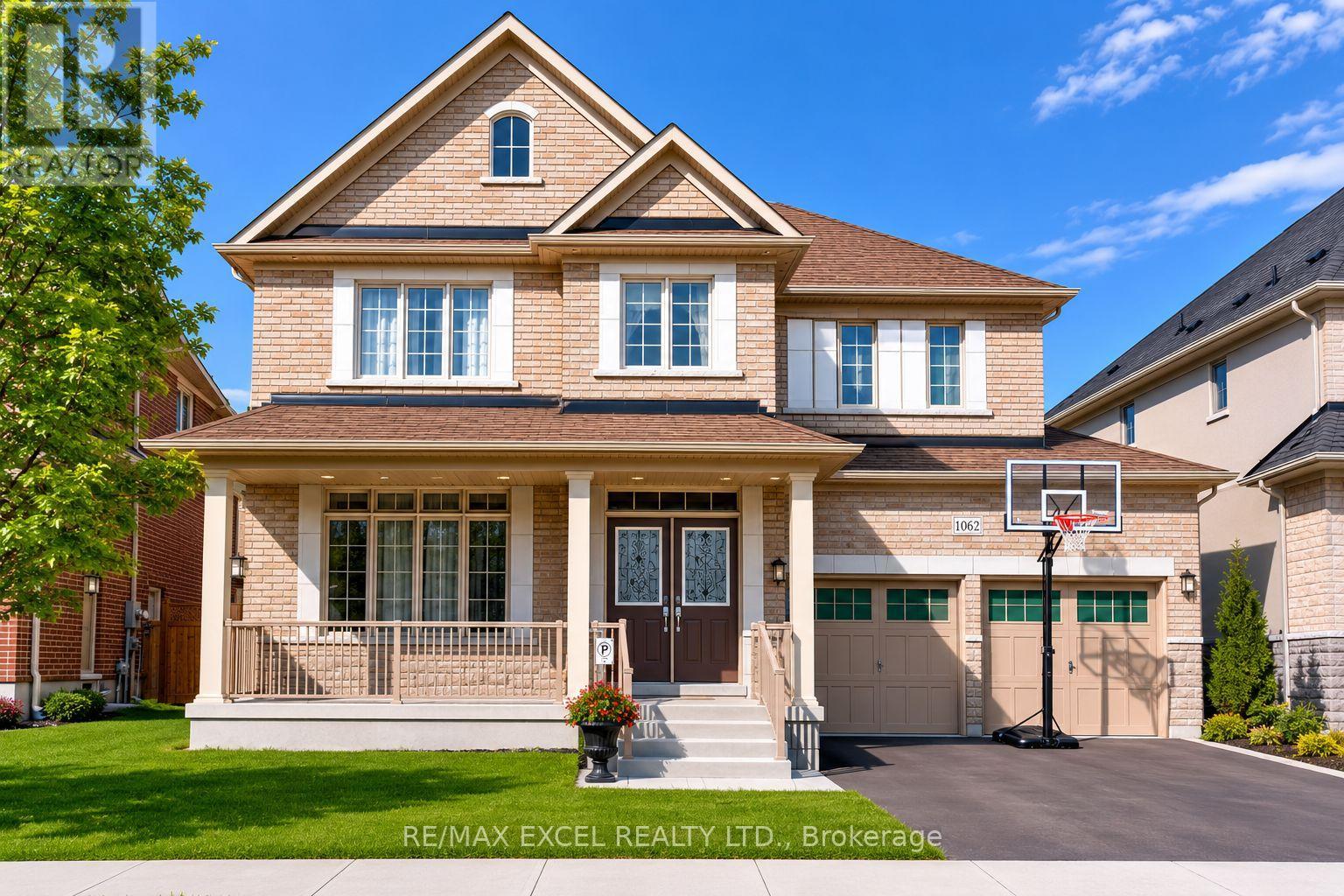 1062 Blackhall Crescent Property Photo 1