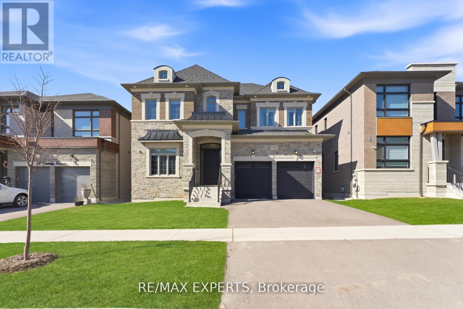 54 WINTHROP CRESCENT