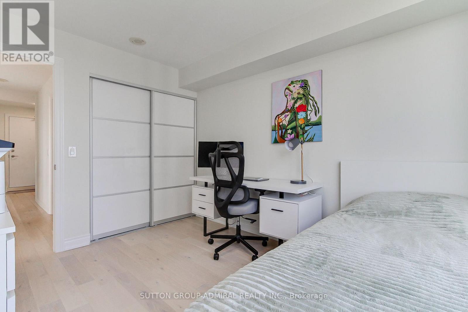905 - 50 Disera Drive Property Photo 31