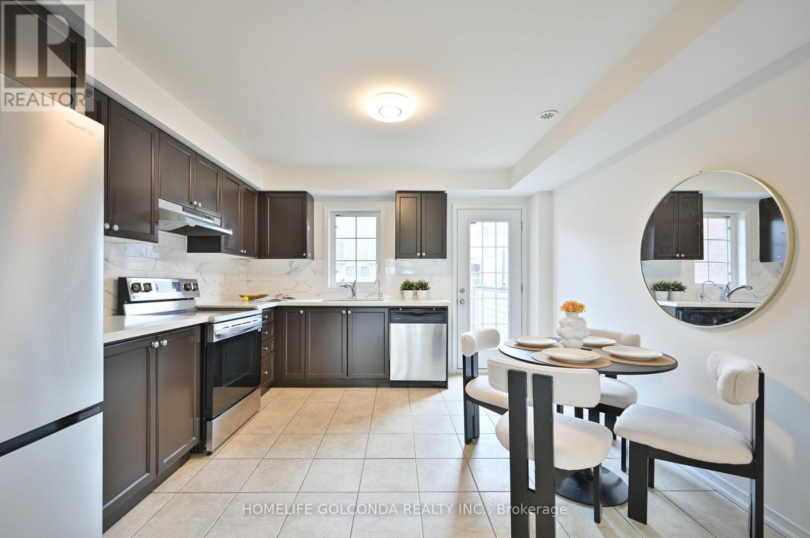 5277 Major Mackenzie Drive E Property Photo 19