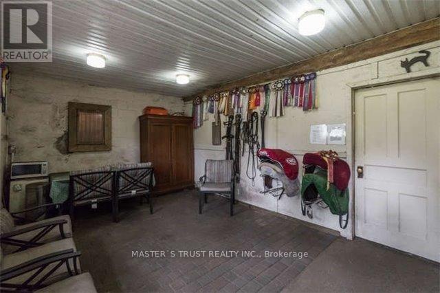 3563 Vandorf Side Road Property Photo 4