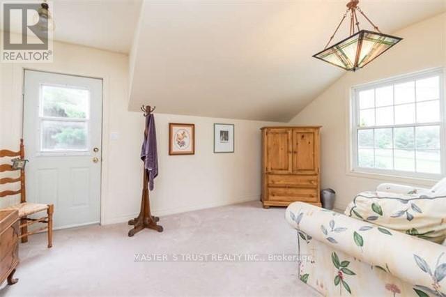 3563 Vandorf Side Road Property Photo 11