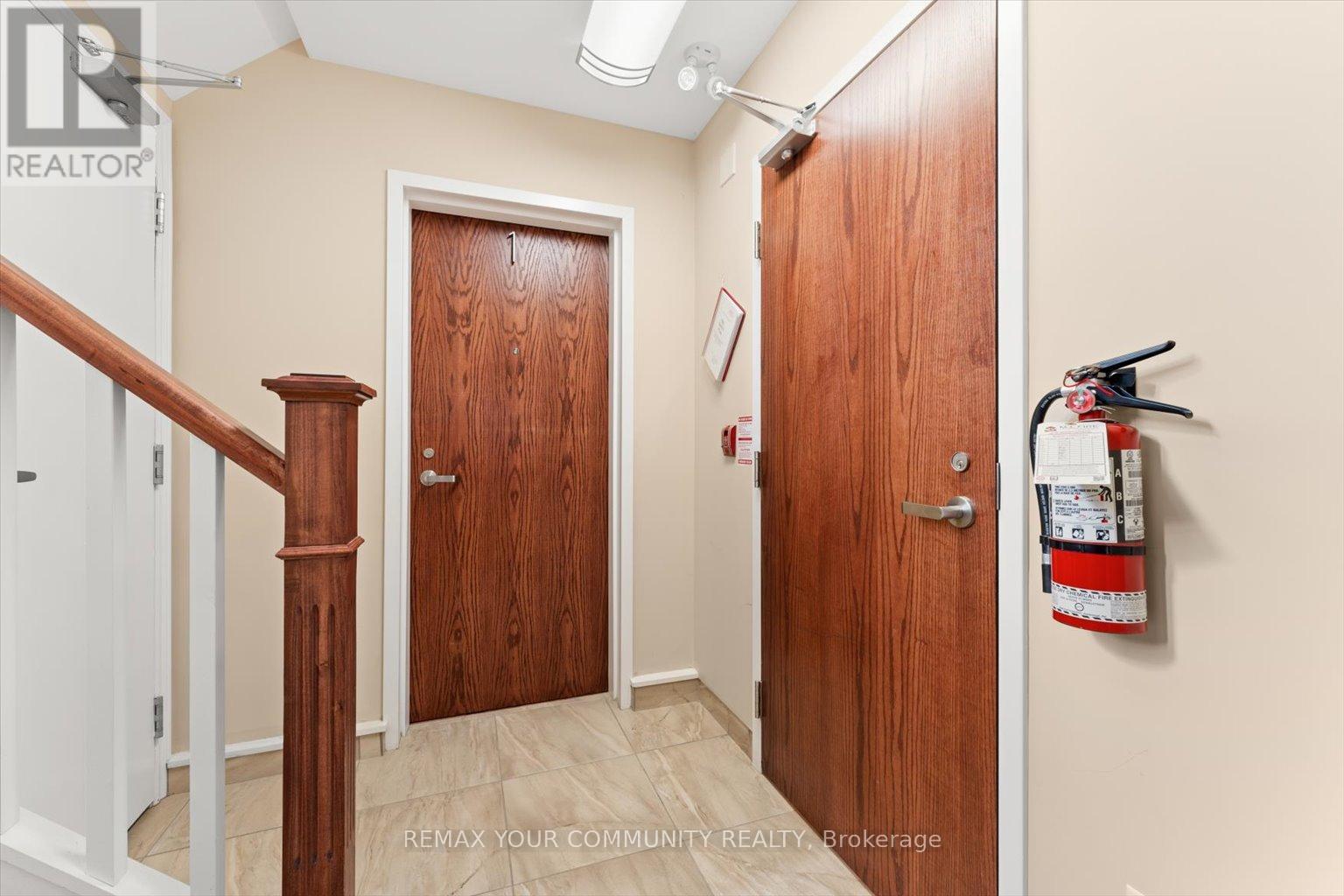 443 Timothy Street Property Photo 9