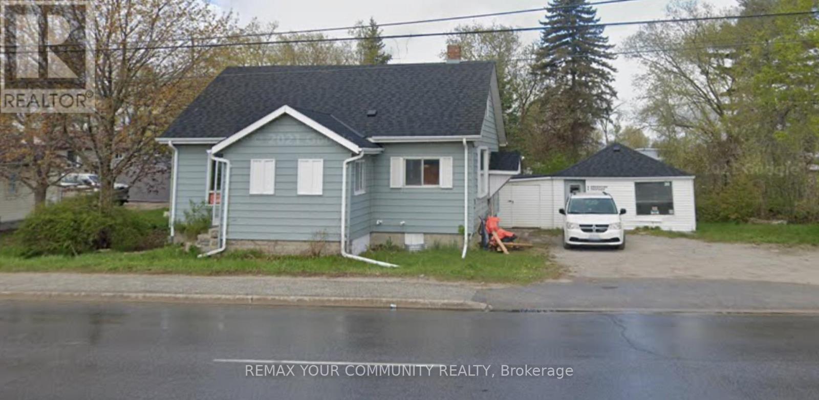 260 THE QUEENSWAY ROAD S