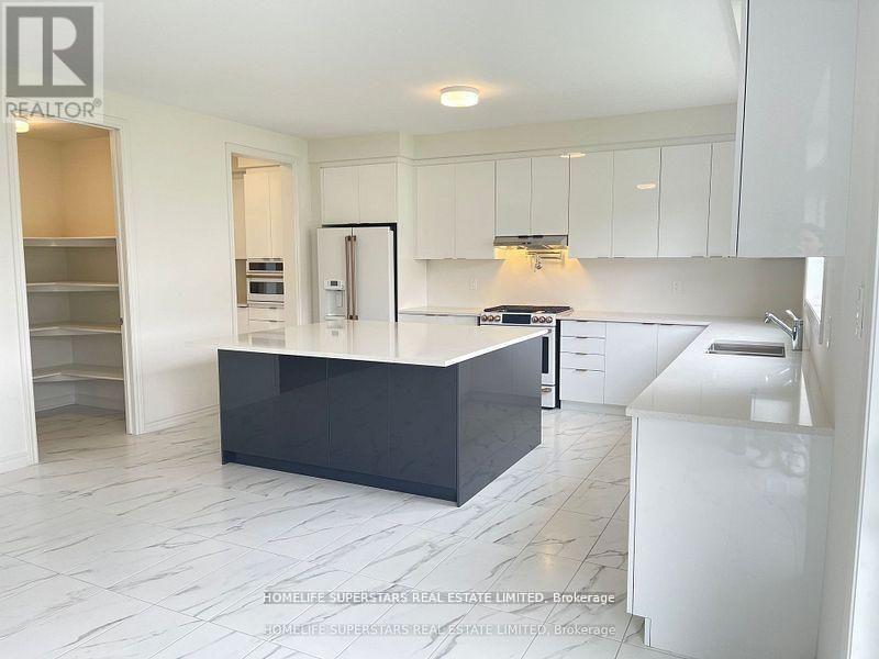 17 Bellflower Crescent Property Photo 8