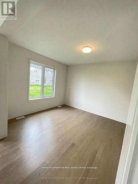 17 Bellflower Crescent Property Photo 11