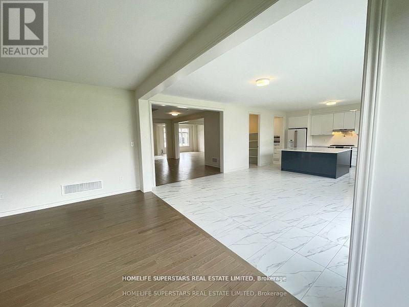 17 Bellflower Crescent Property Photo 12