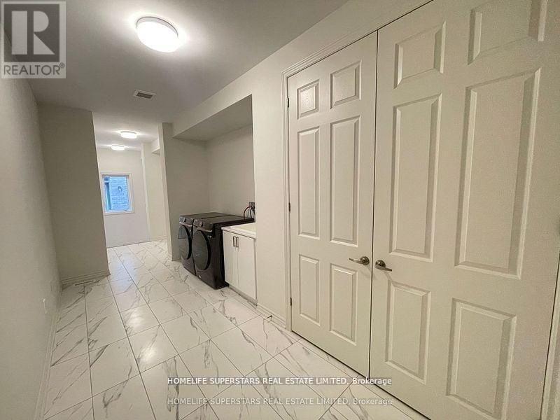 17 Bellflower Crescent Property Photo 13