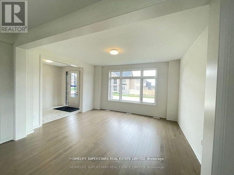 17 Bellflower Crescent Property Photo 16