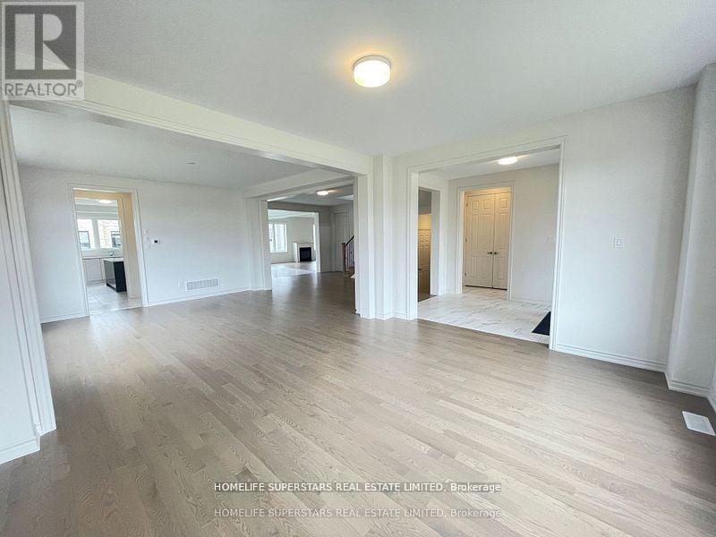 17 Bellflower Crescent Property Photo 17