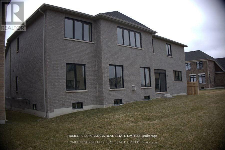 17 Bellflower Crescent Property Photo 40