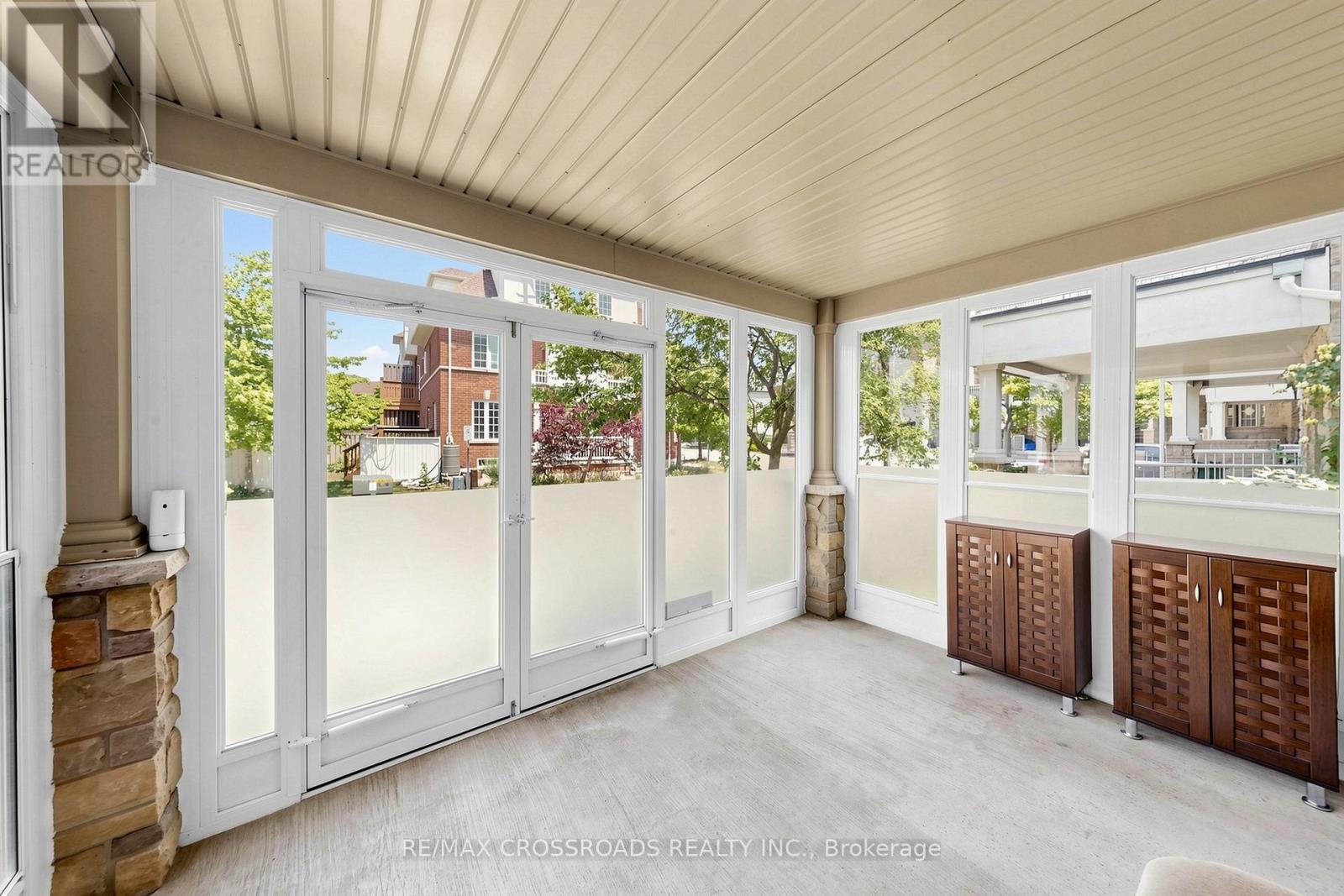 41 Prince Charles Way Property Photo 2