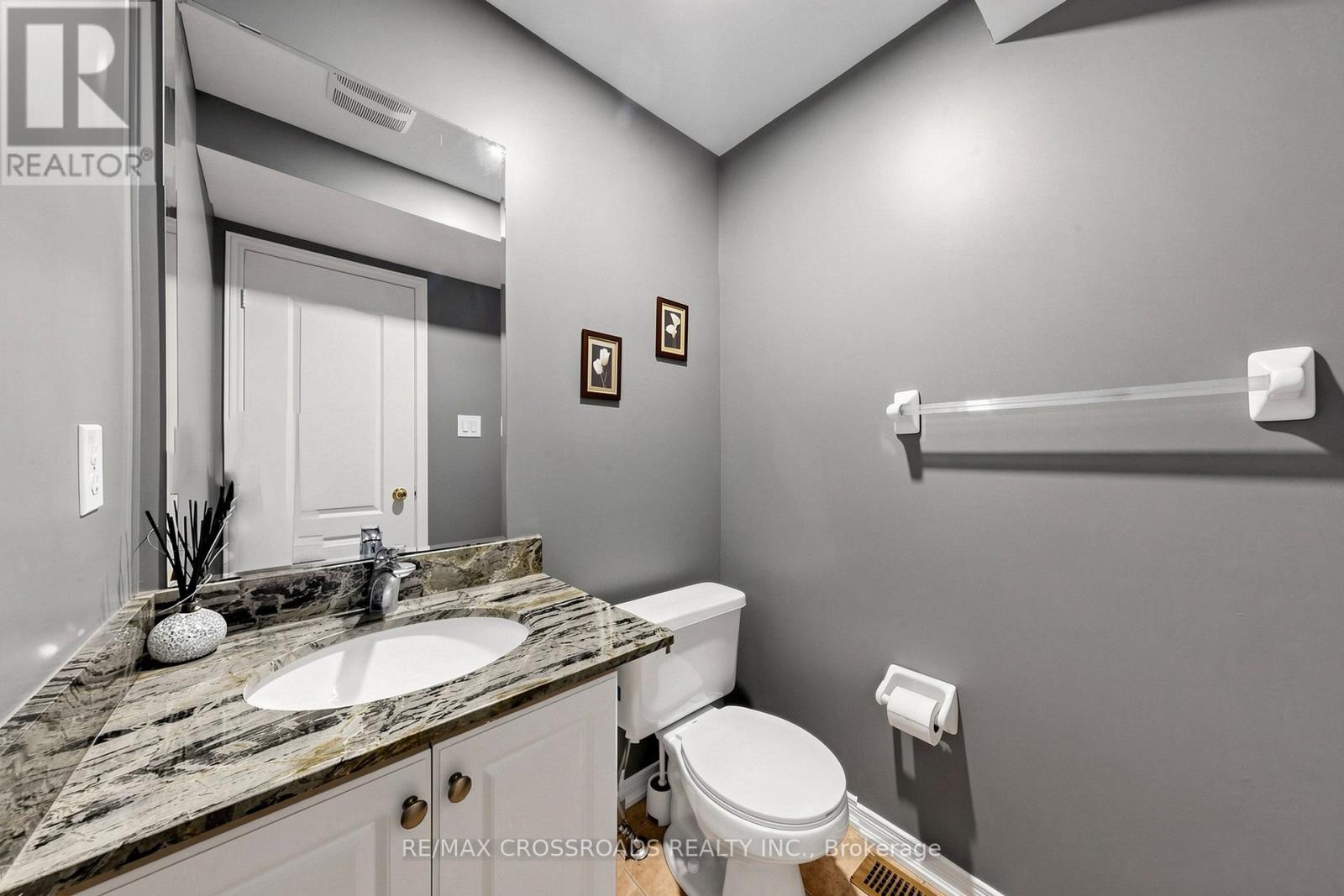 41 Prince Charles Way Property Photo 13