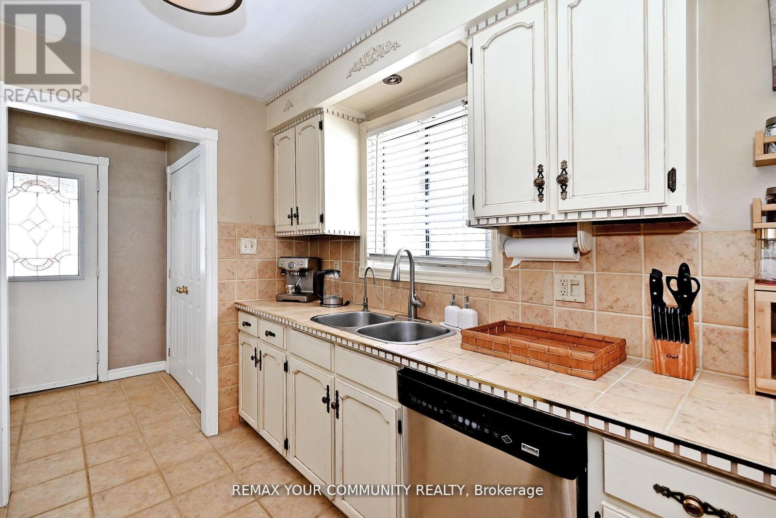 56 James Street Property Photo 11