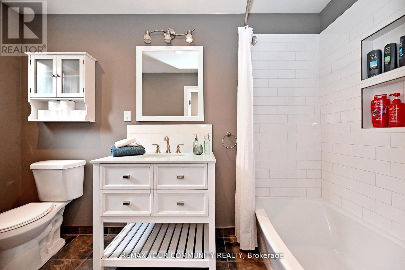 56 James Street Property Photo 35