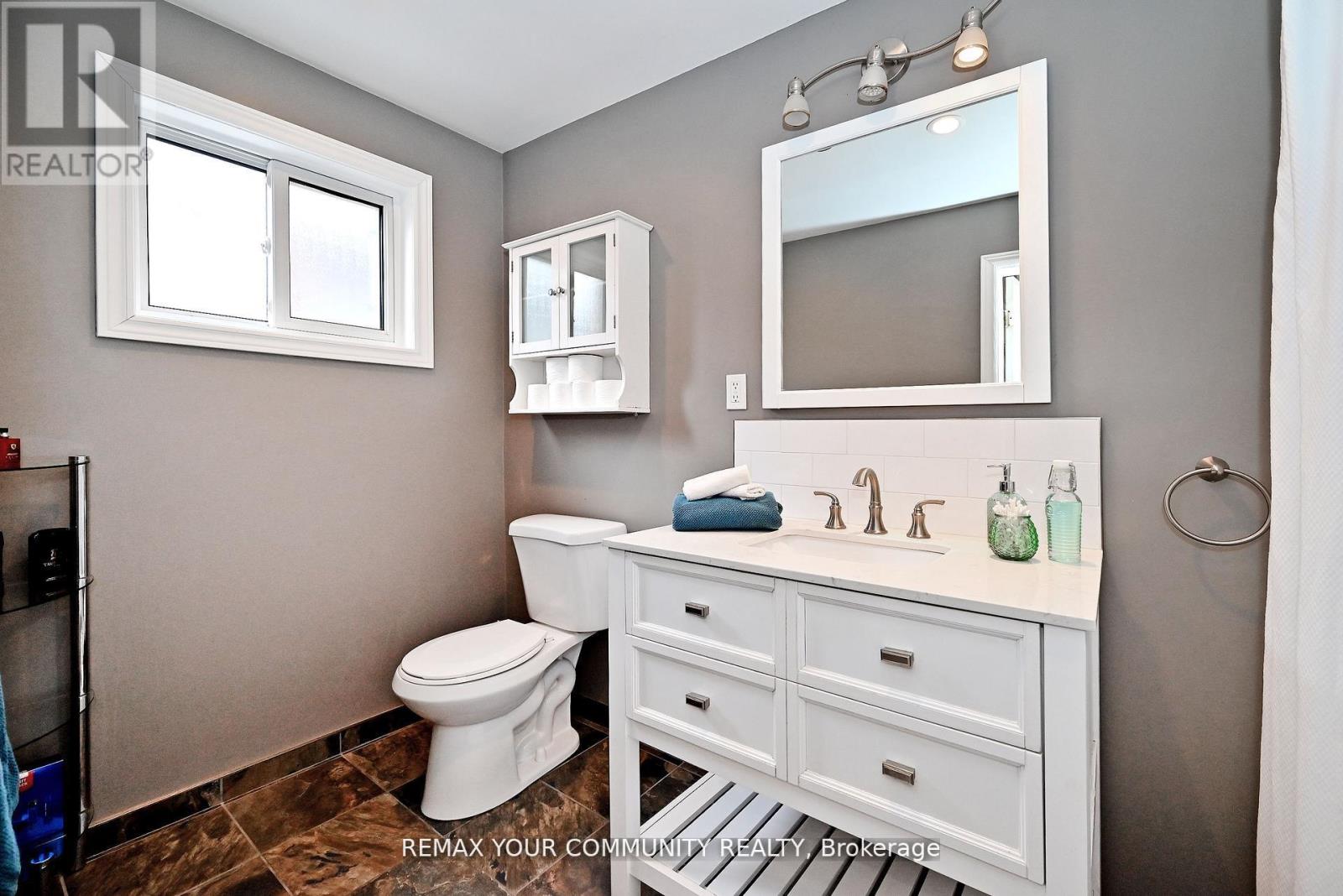 56 James Street Property Photo 36