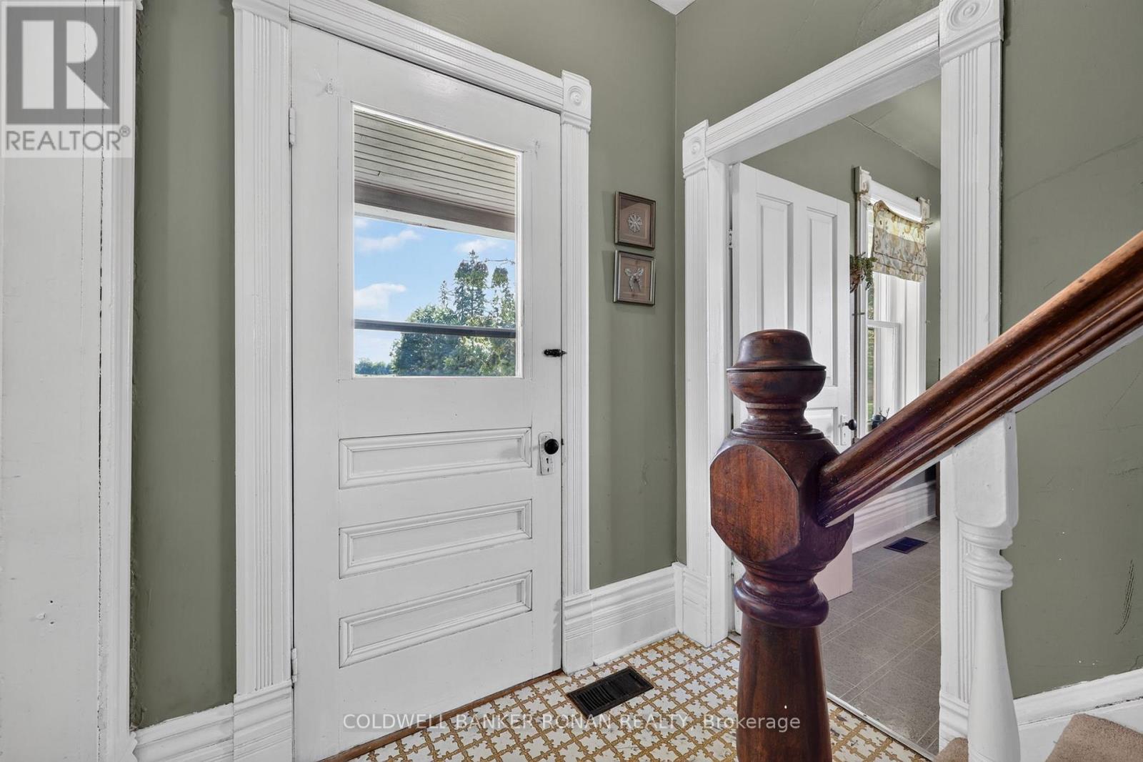8562/8587 6th Line Property Photo 17