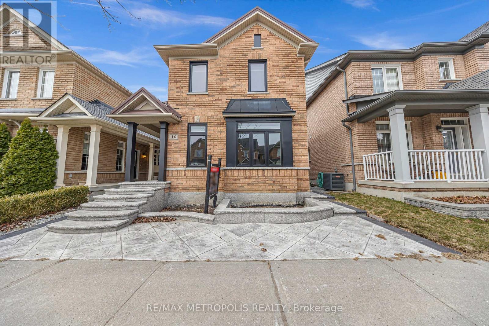 10 SNOWCREEK STREET Property Photo 1