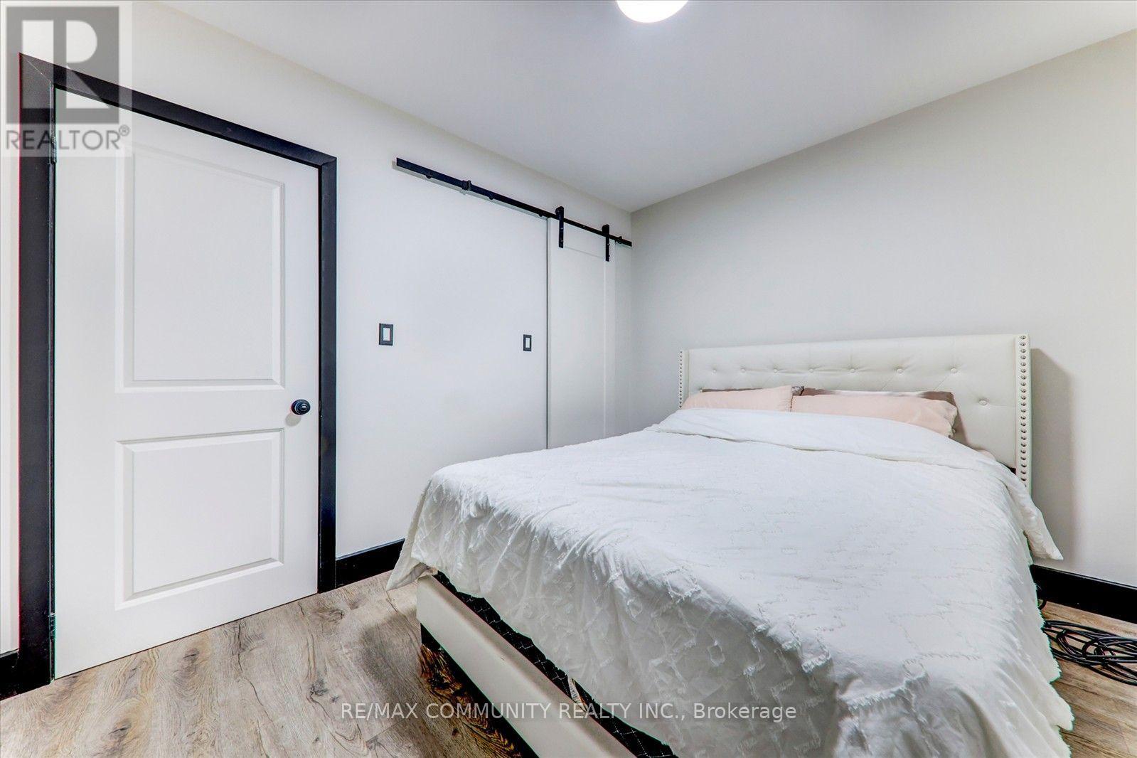 25 George Street Property Photo 22