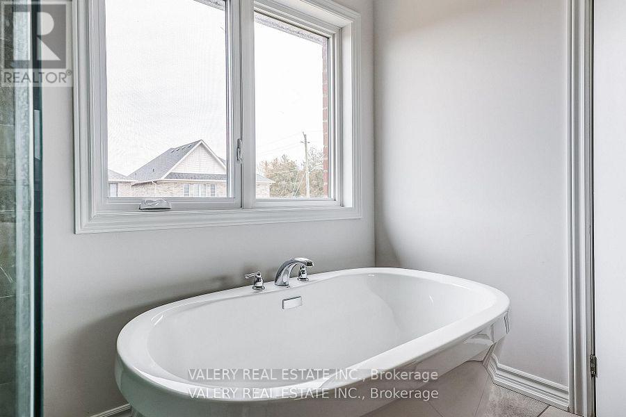 26 Sam Battaglia Crescent Property Photo 17