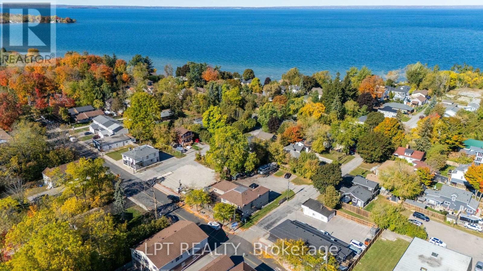 104 & 105 - 928 Lake Drive E Property Photo 3