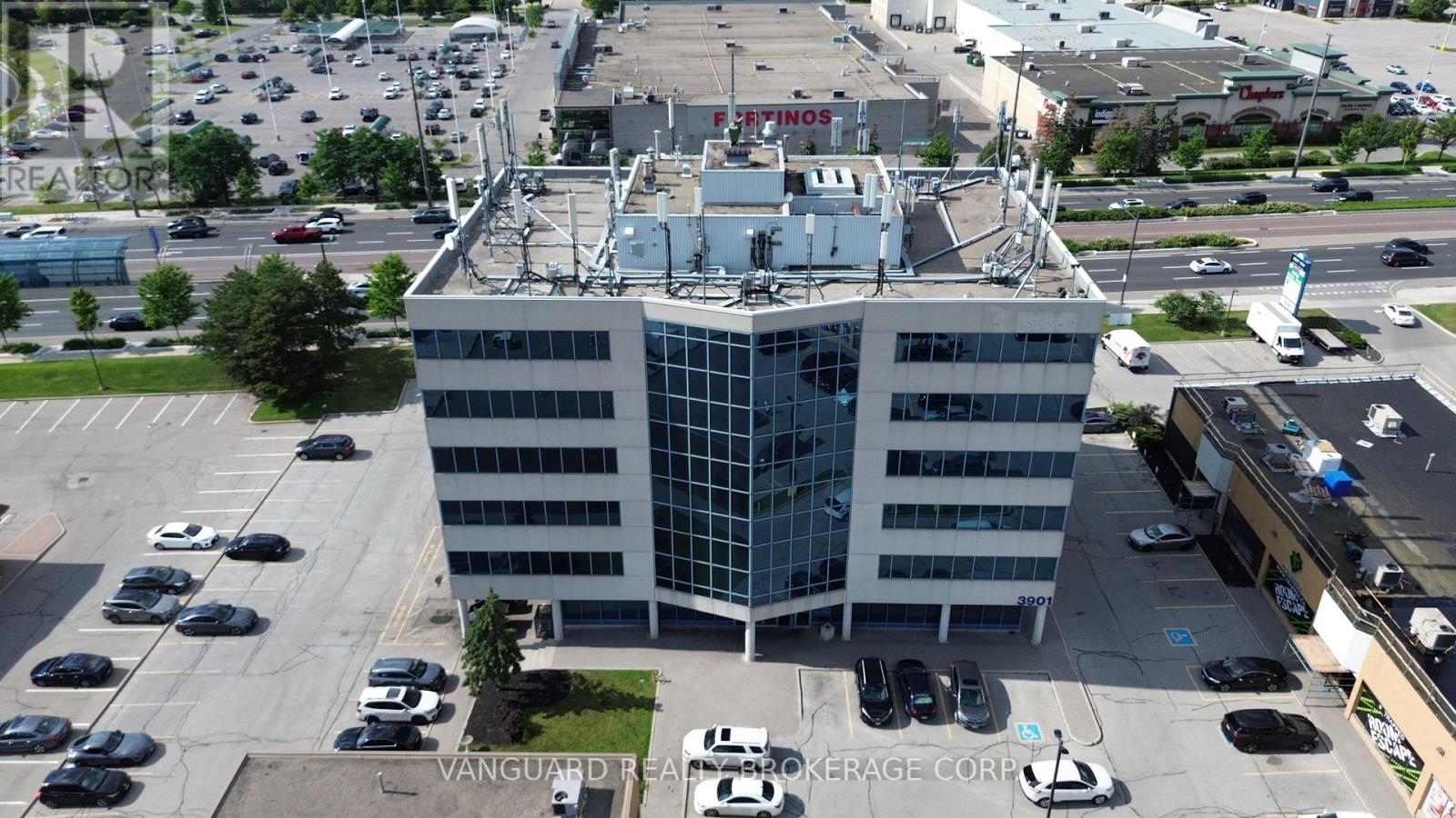 403 - 3901 HIGHWAY 7 Property Photo 1