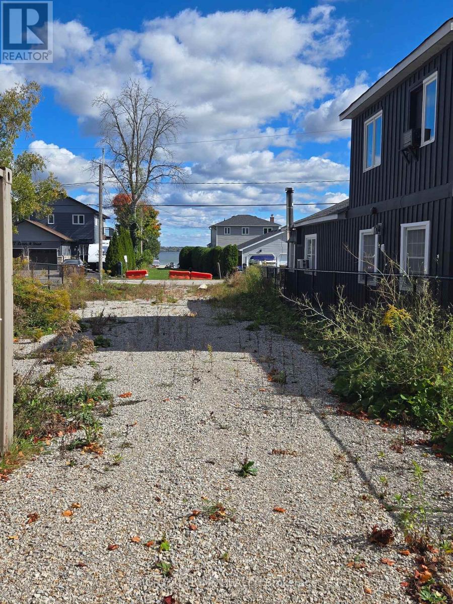 414 Limerick Street Property Photo 3