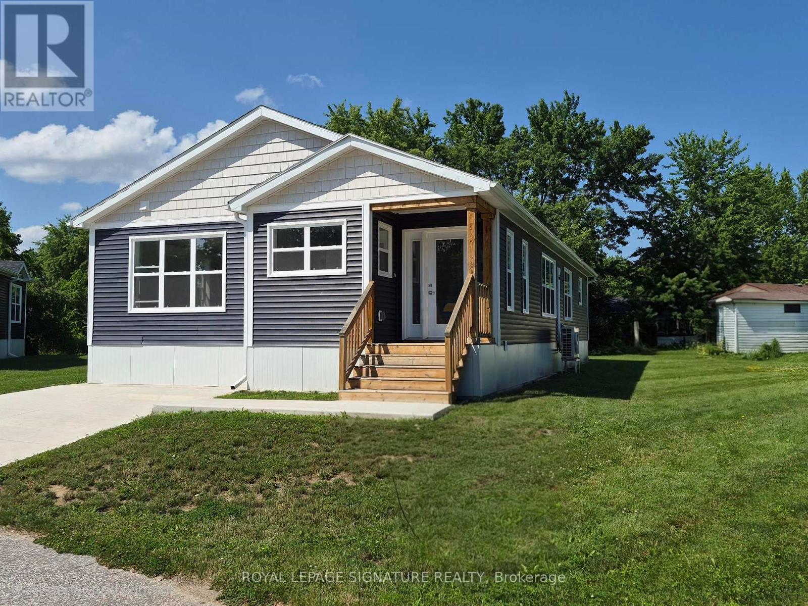 16 Briarwood Place Property Photo 4
