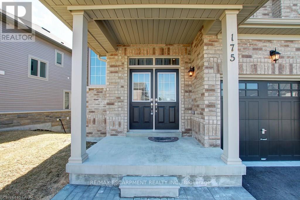 175 Gold Park Gate Property Photo 2
