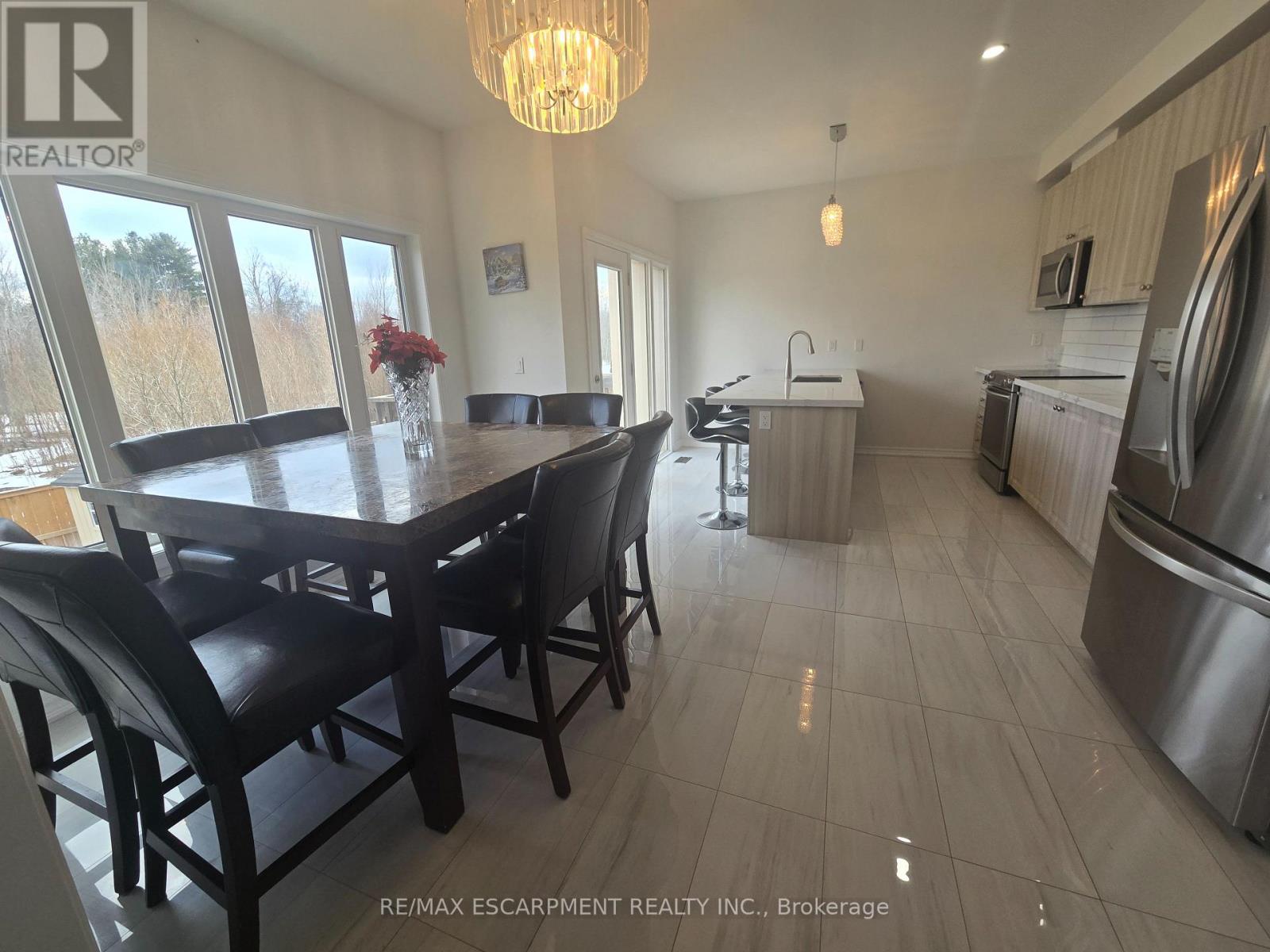 175 Gold Park Gate Property Photo 7