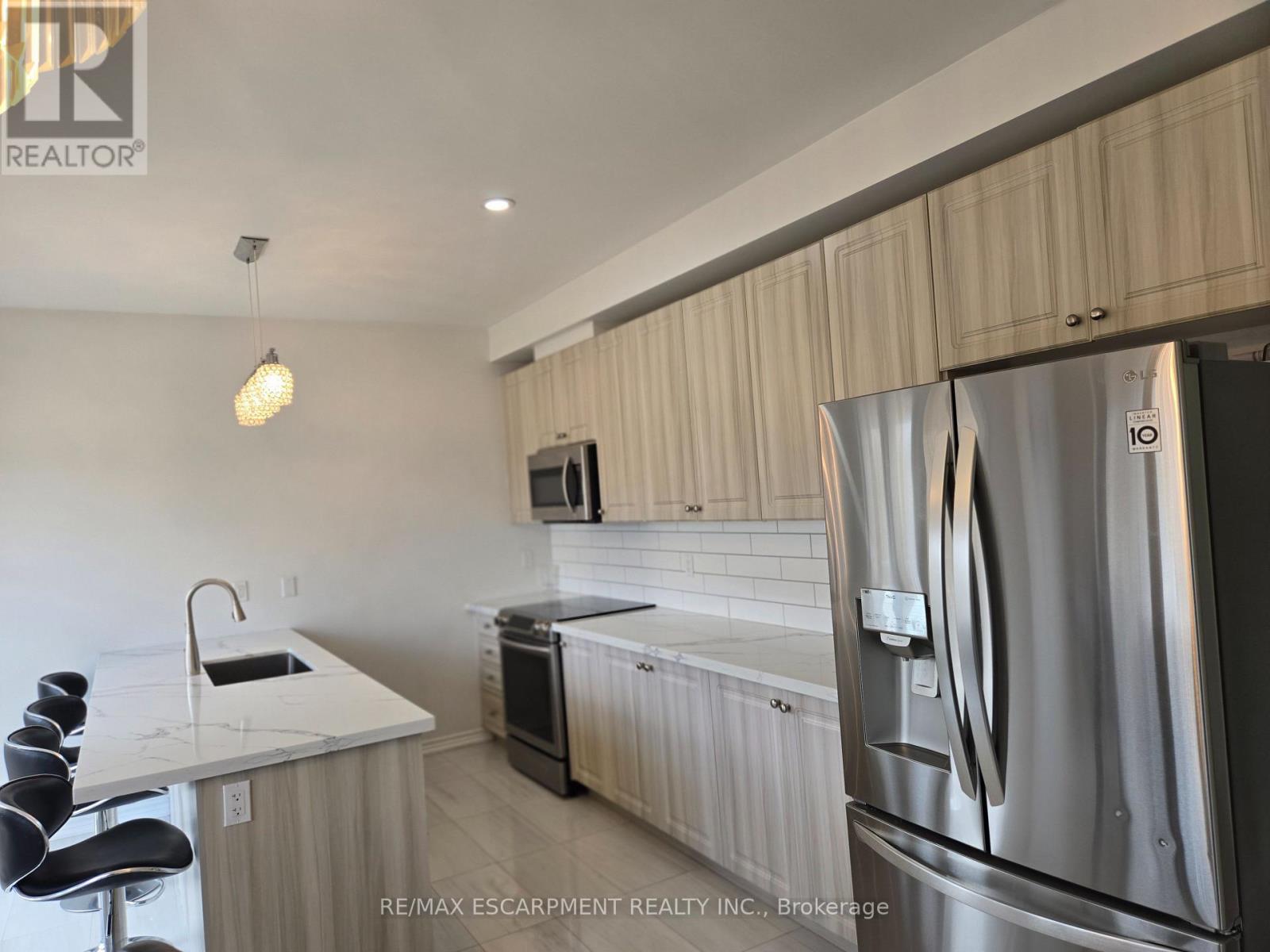 175 Gold Park Gate Property Photo 11