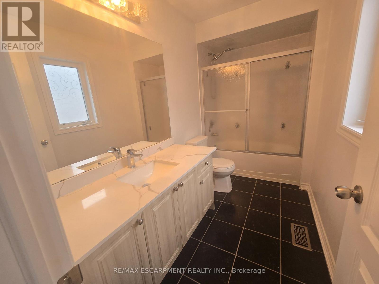 175 Gold Park Gate Property Photo 25
