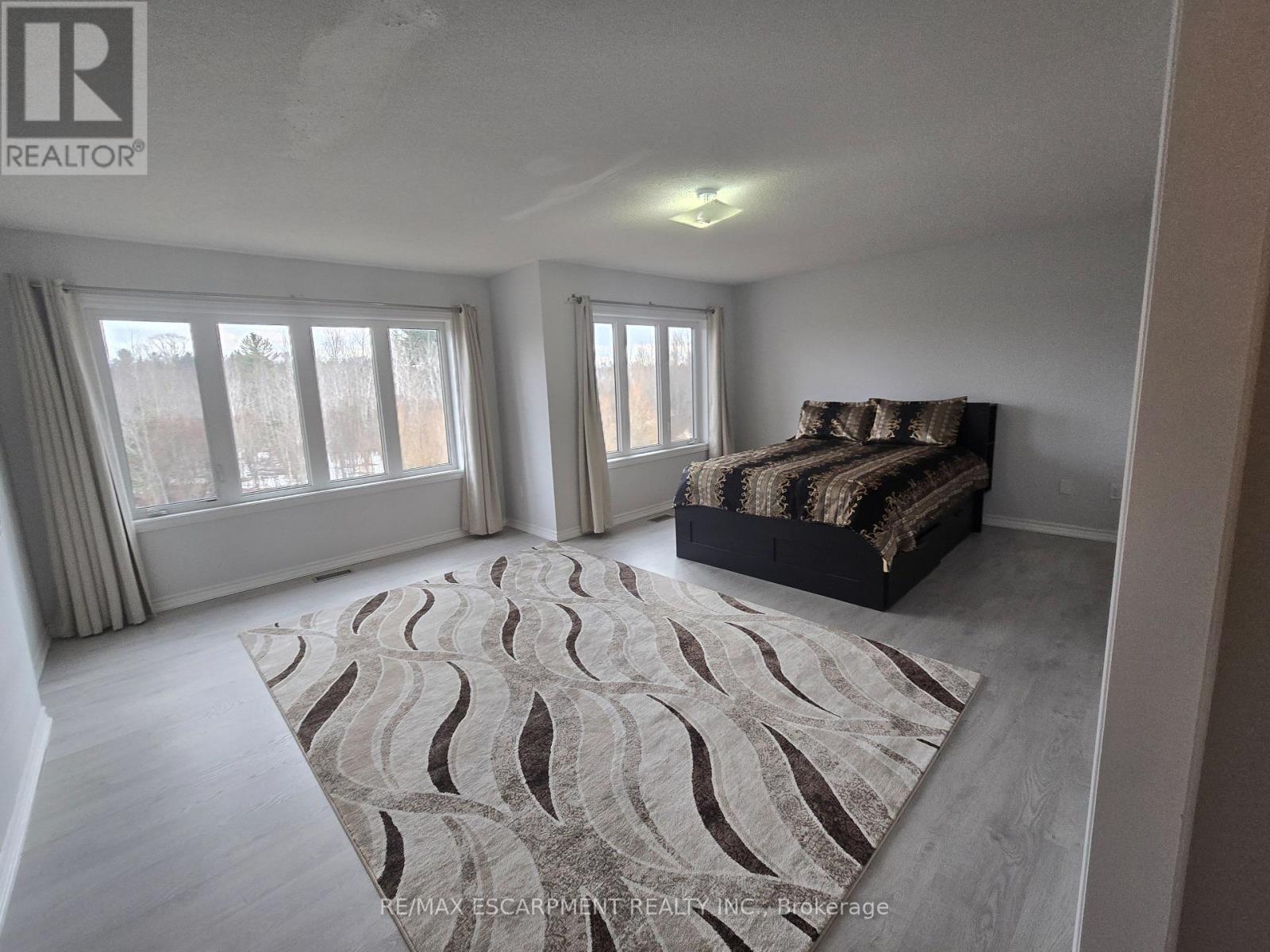 175 Gold Park Gate Property Photo 29