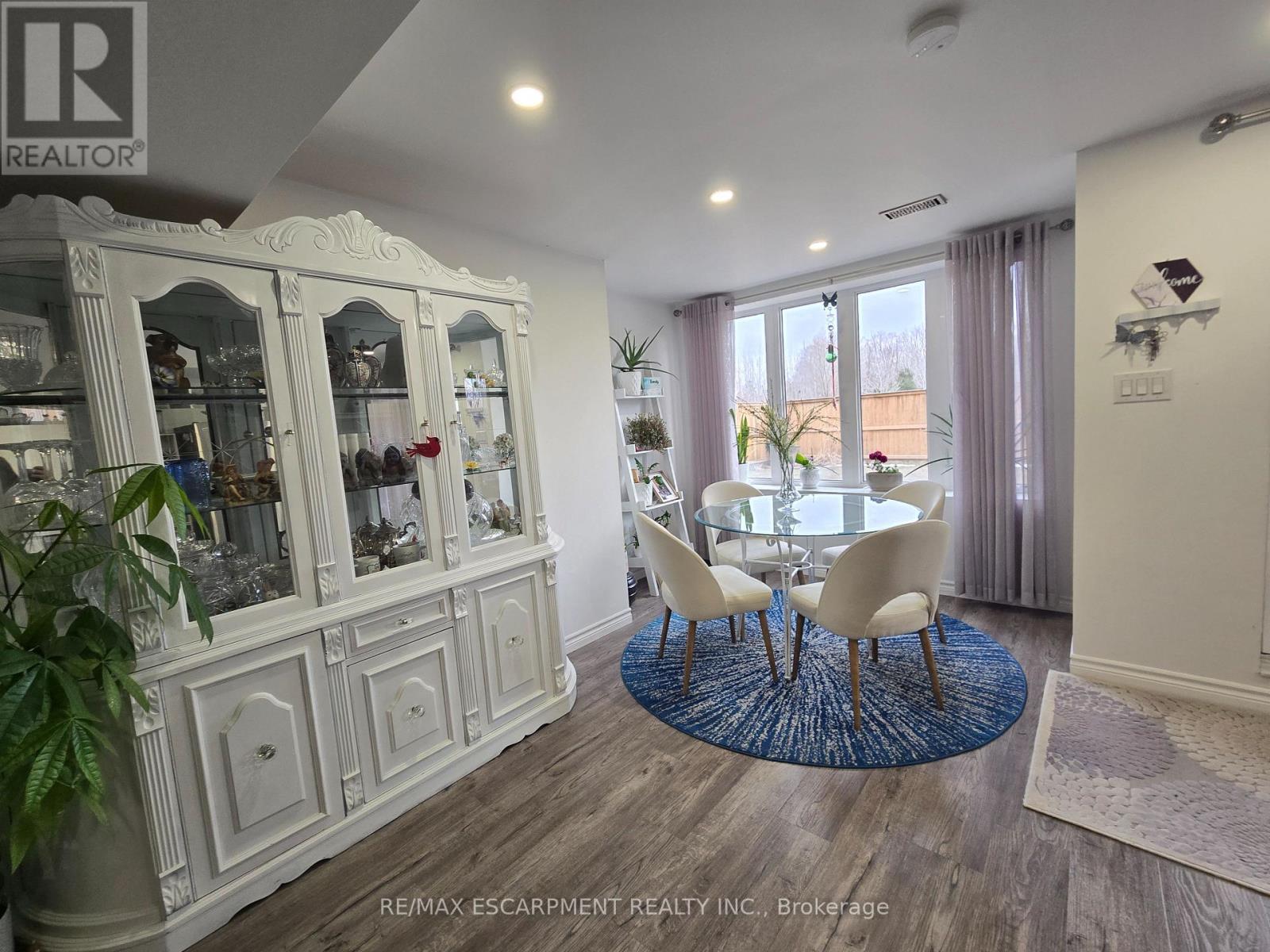 175 Gold Park Gate Property Photo 38