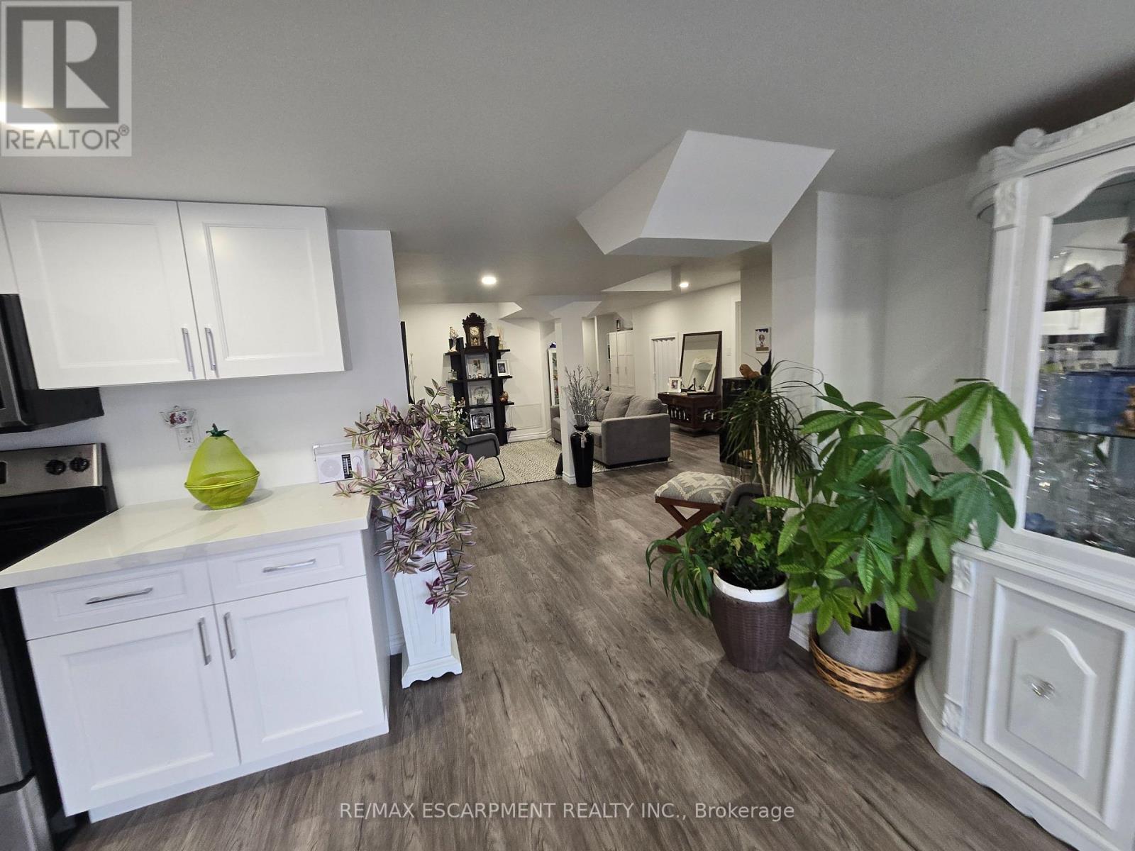175 Gold Park Gate Property Photo 44