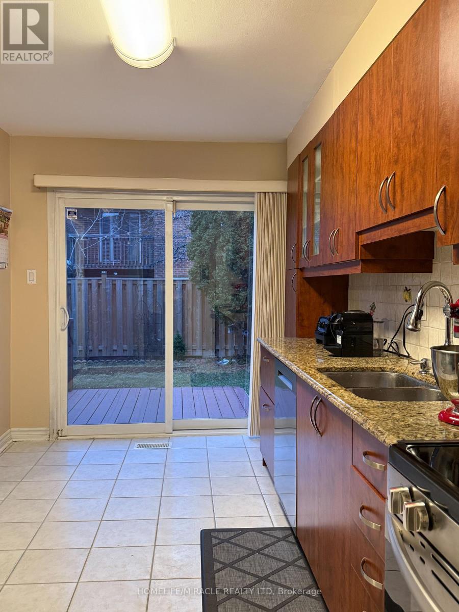 163 Mabley Crescent Property Photo 7