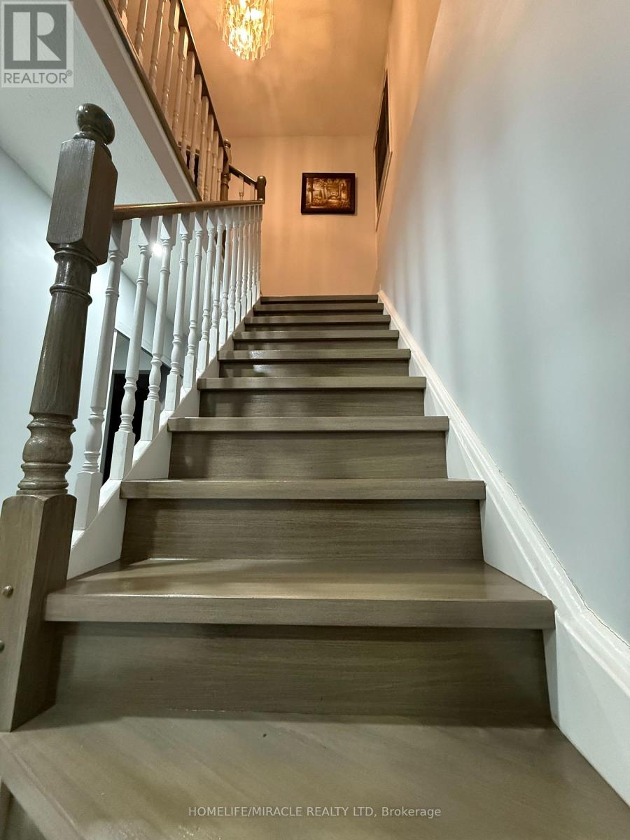 163 Mabley Crescent Property Photo 8