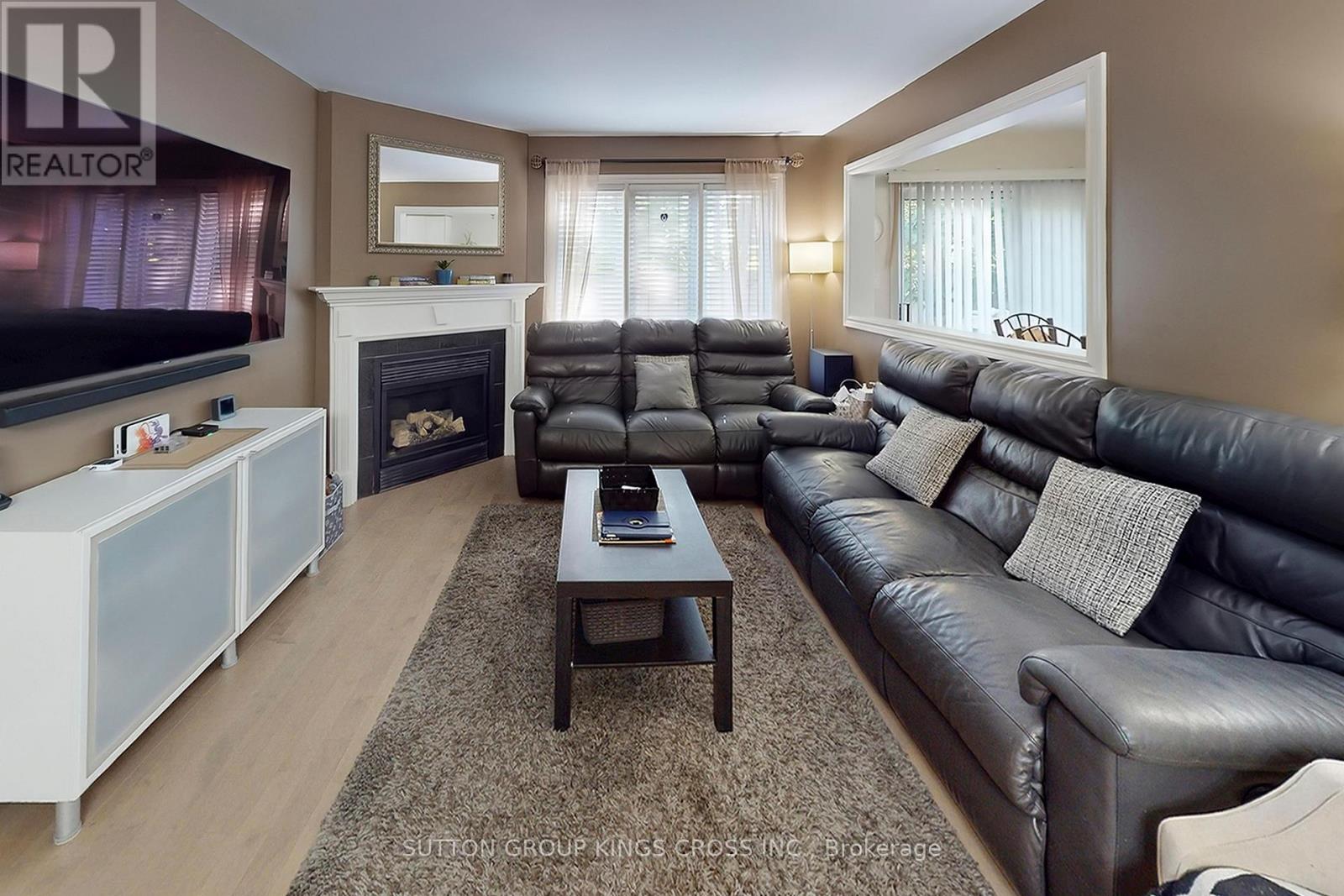 63 Mistleflower Court Property Photo 5