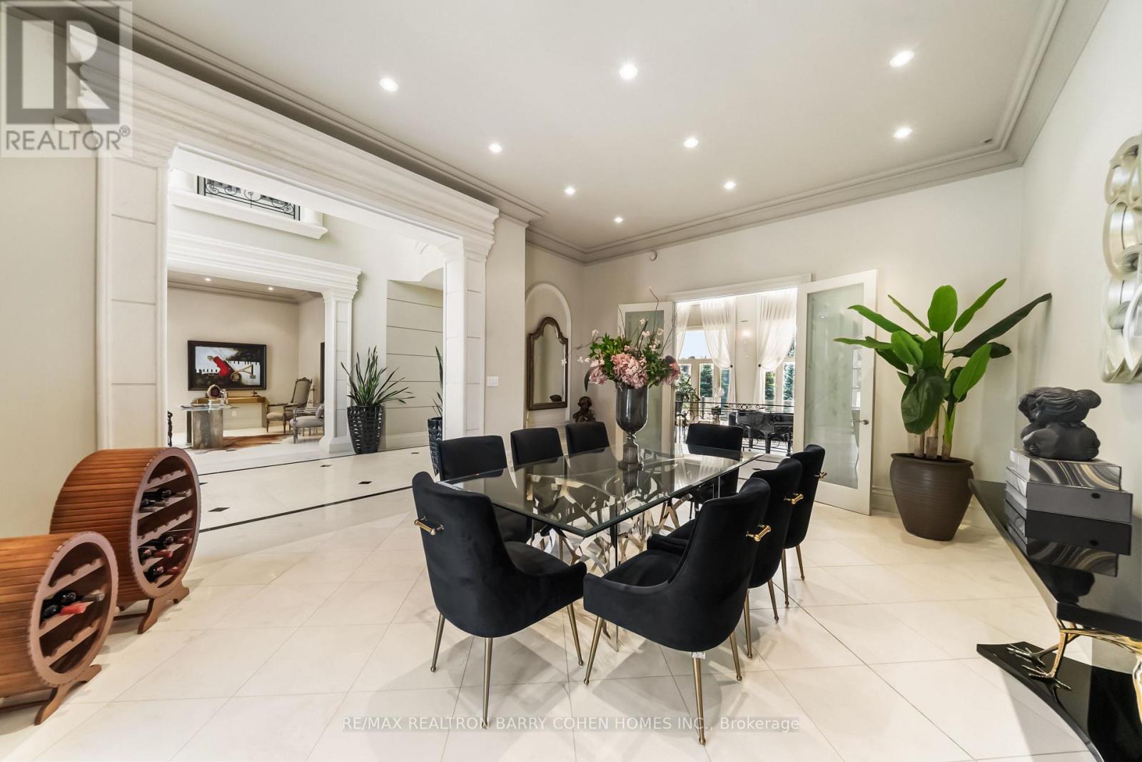 15 Sylvia Court Property Photo 8