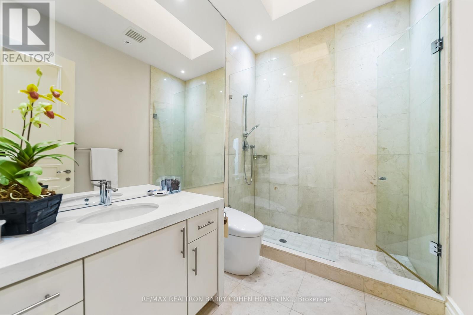 15 Sylvia Court Property Photo 38