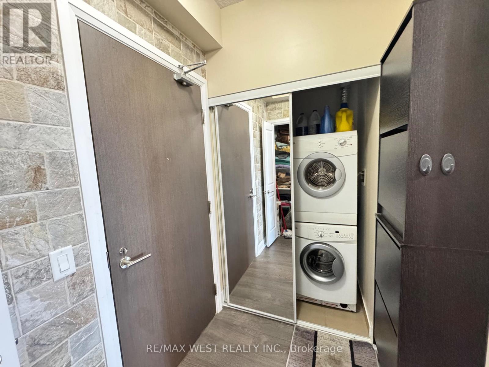 714 - 7900 Bathurst Street Property Photo 4