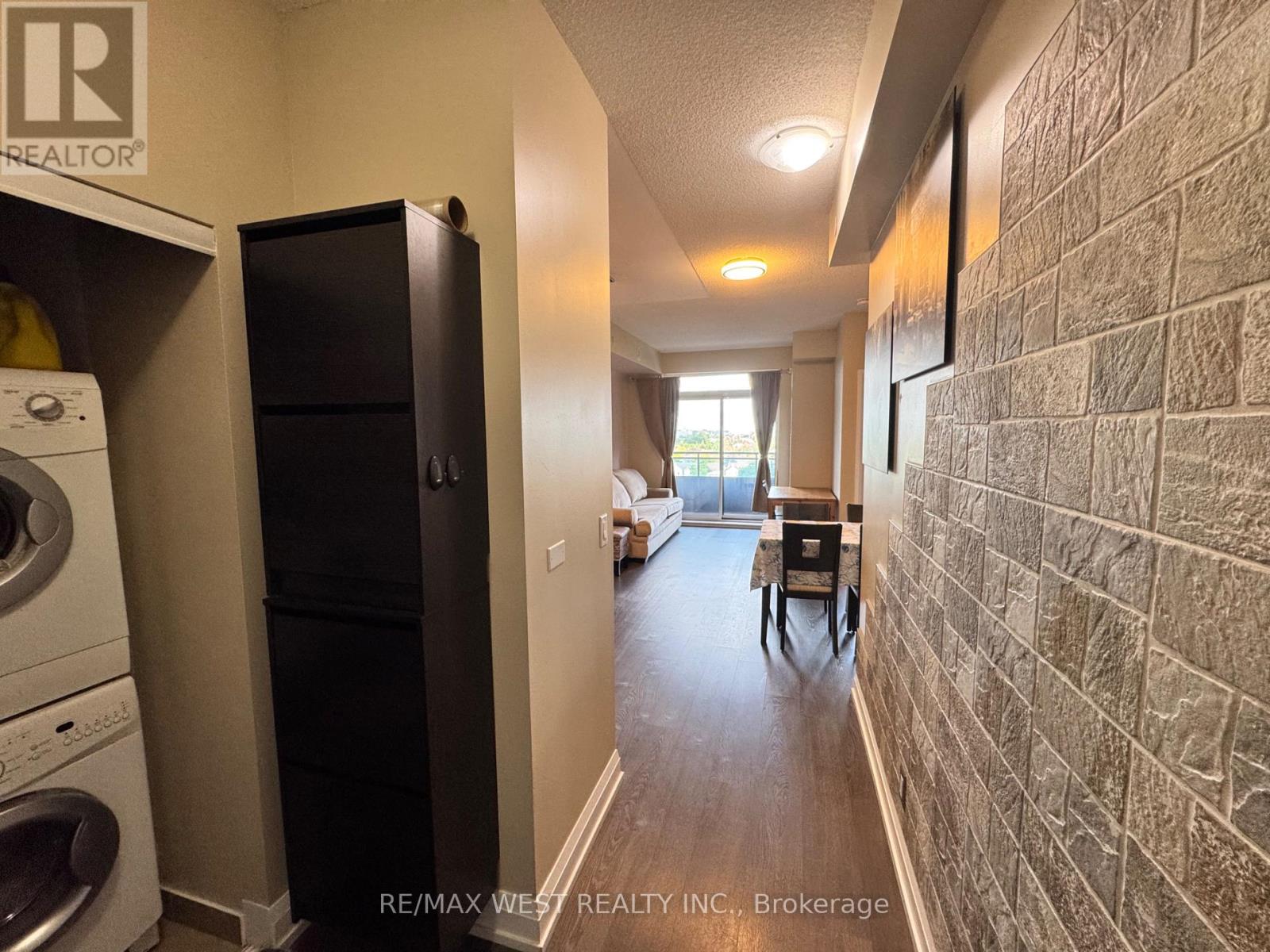 714 - 7900 Bathurst Street Property Photo 5