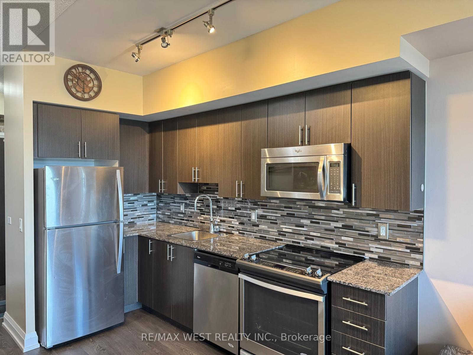 714 - 7900 Bathurst Street Property Photo 6