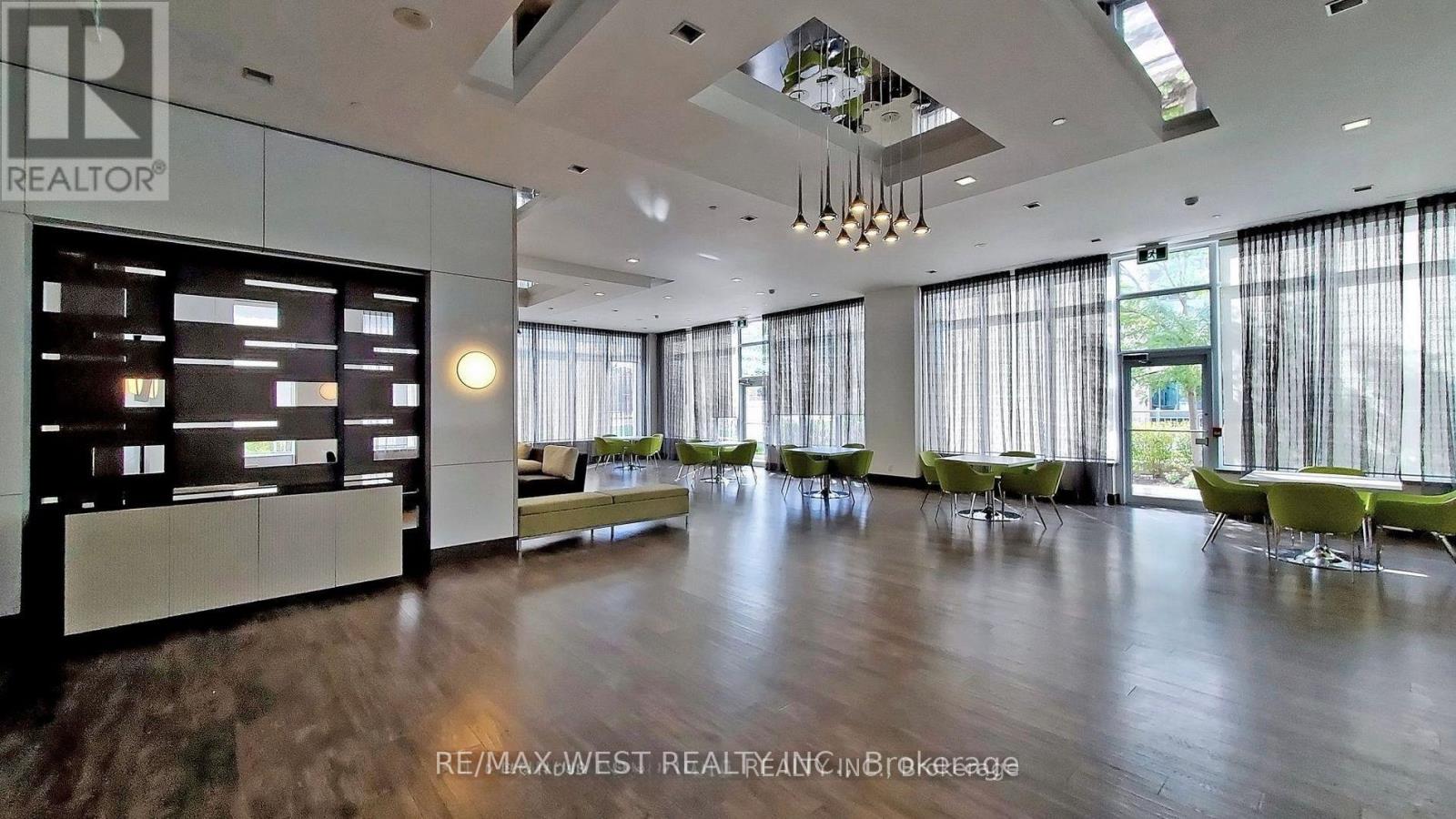 714 - 7900 Bathurst Street Property Photo 21