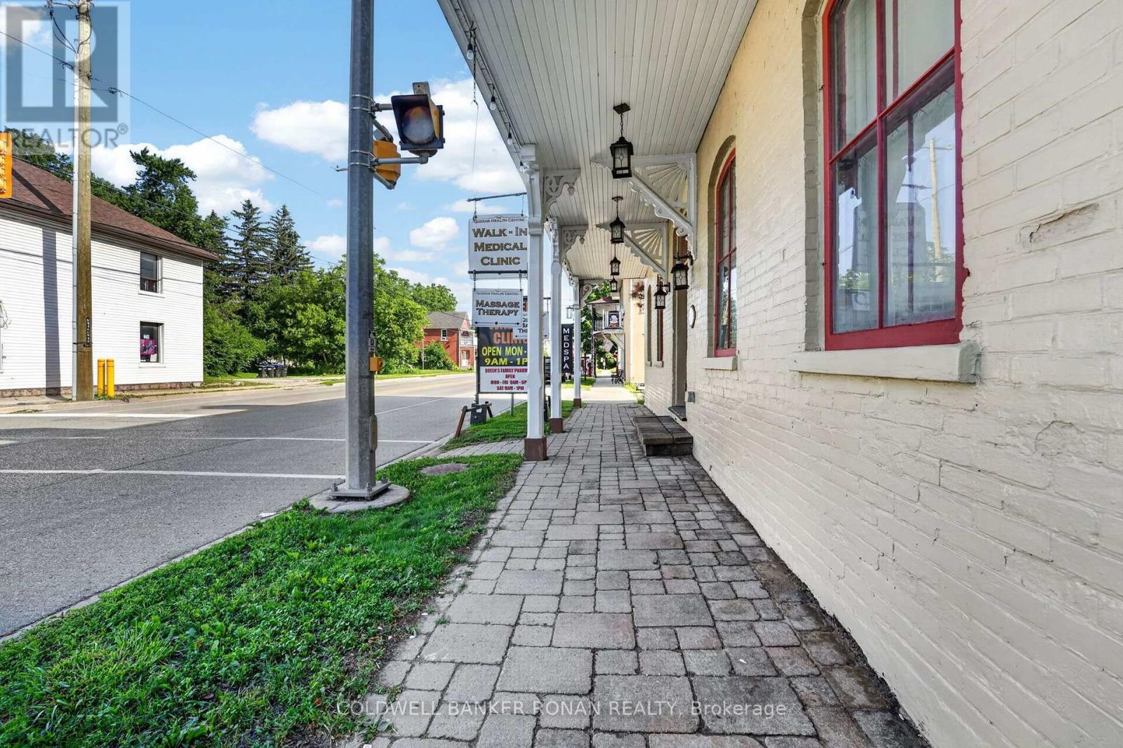 238 Barrie Street Property Photo 3