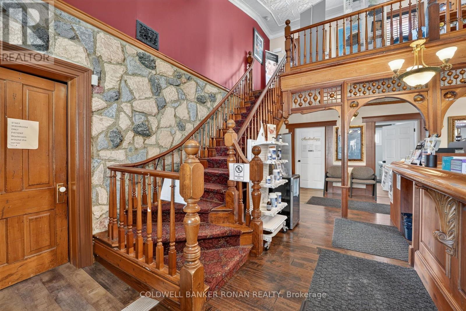 238 Barrie Street Property Photo 7